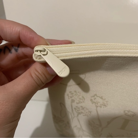 NIB Dior Floral and Butterfly Pouch (Mother’s Day - Limited Edition) - Picture 7 of 9